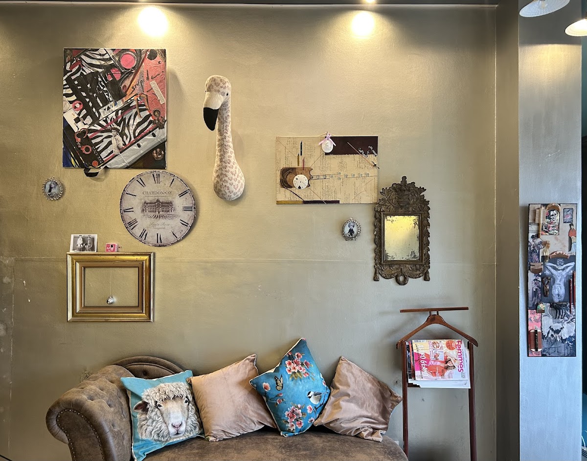 Salon Olivia